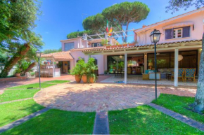 Fregene Luxury Villa - Garden & Pool for 11 Guests